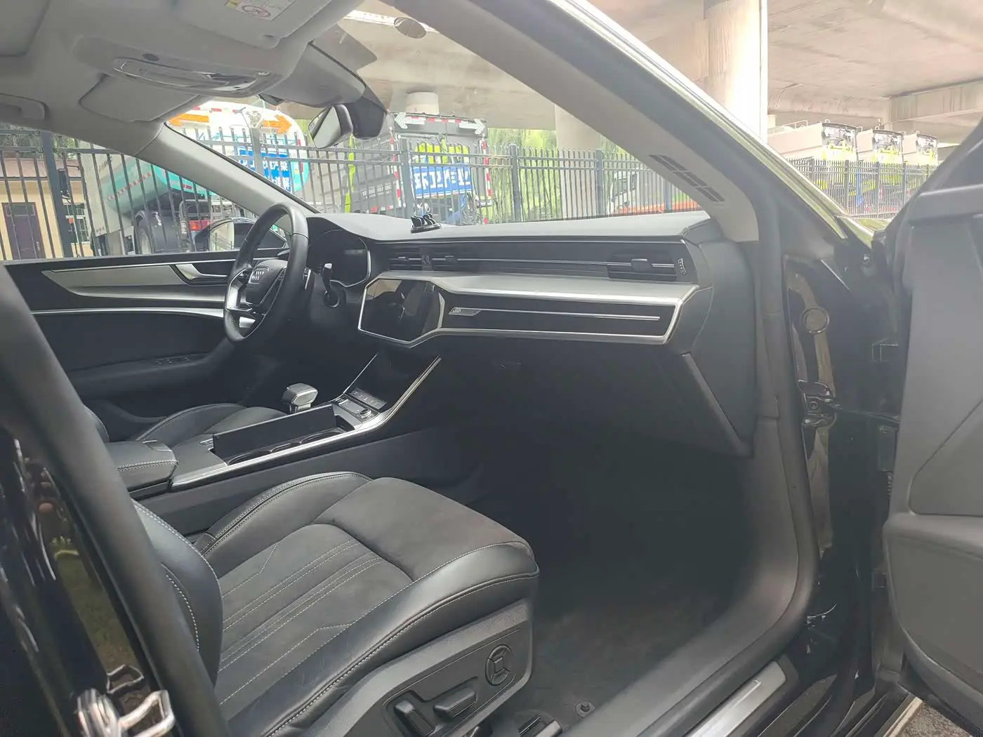 Audi A7L 2024 — Şəkil 12/15
