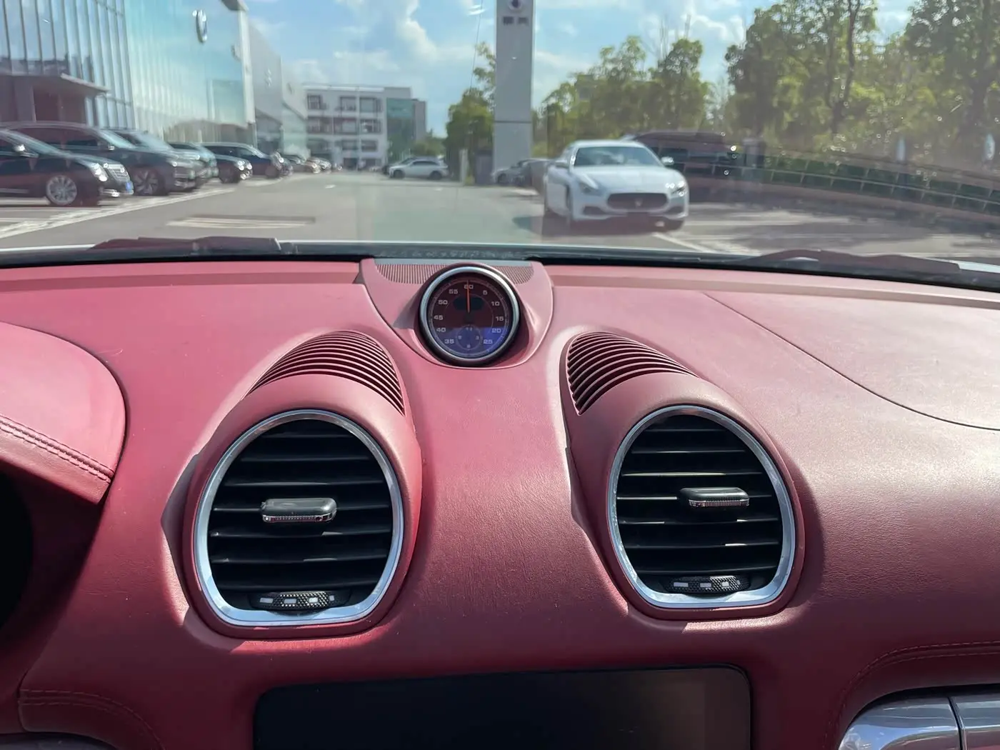 Porsche 718 2019 — Photo 8/15