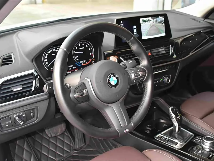BMW 1 Series 2022 — Photo 7/20