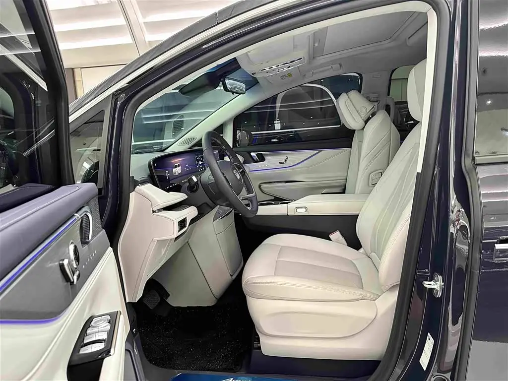 Buick GL8 New Energy 2026 — Photo 7/20