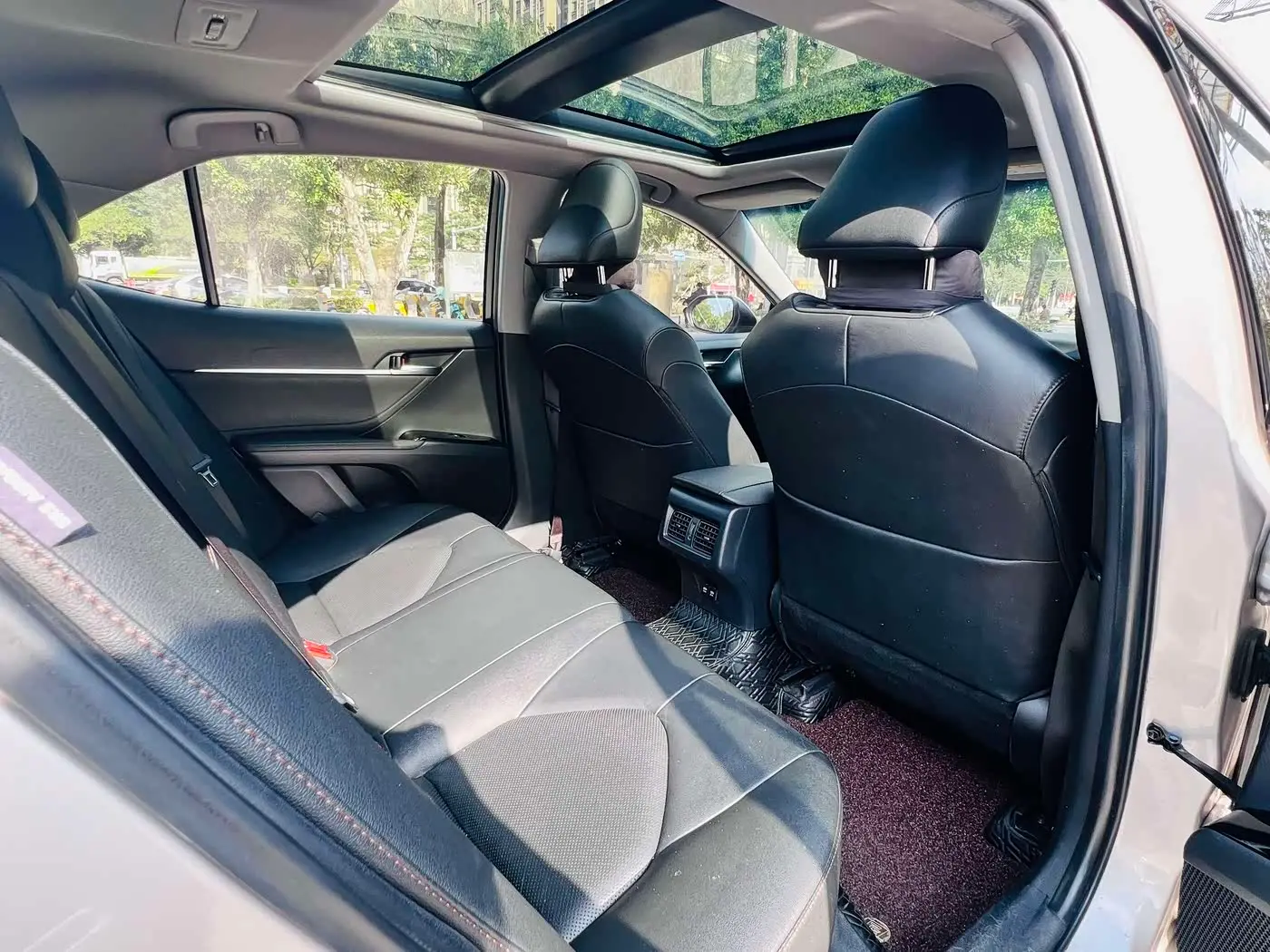 Toyota Camry 2020 — Şəkil 13/16