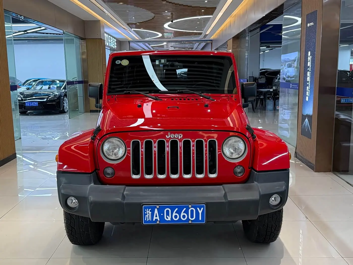 Jeep Wrangler 2018 — Фото 7/13